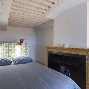 https://appartement-de-caractre-6-pers-hyper-centre.hotels-rhonealpes.com