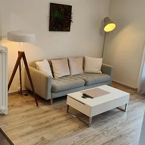 https://ledelweiss-2.hotels-rhonealpes.com